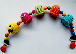 Hæklet barnevognskæde Pacman